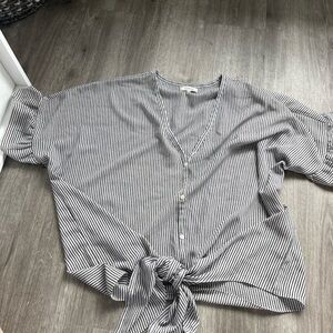 Black & white tie front top